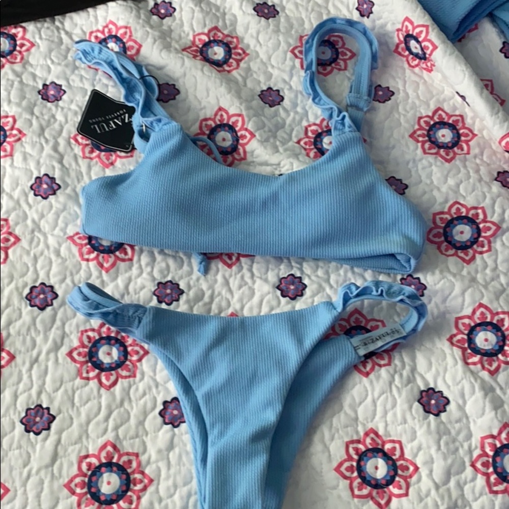 Cute light blue bikini, STILL HAS TAGS ON